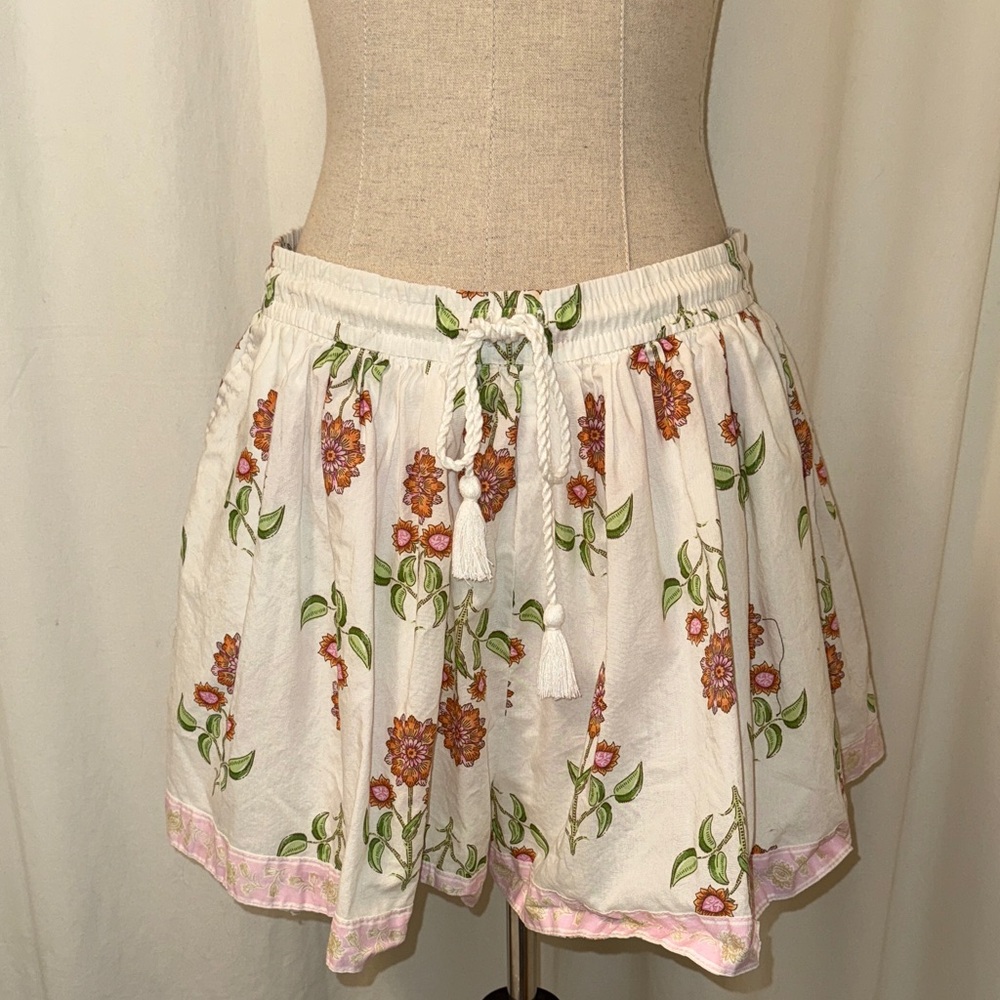 Old Navy High-Waisted Volume Flounce Shorts